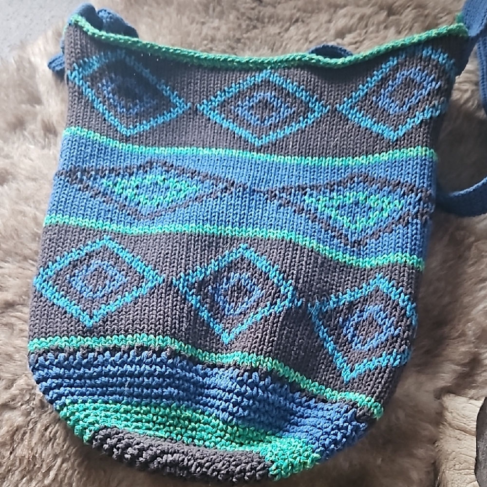 Blue and Green Knitted Shoulder Bag with Bucket Shape and Distinctive Pattern